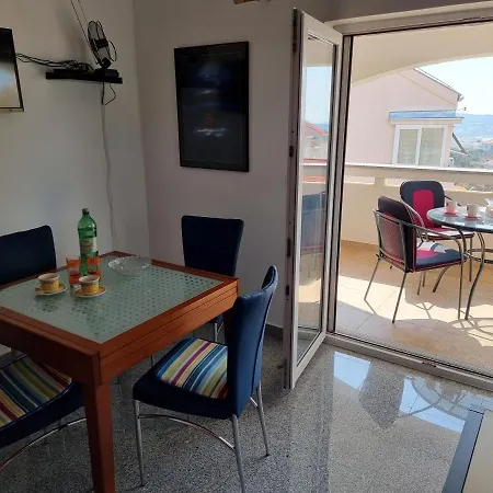 Apartment Daisy Novalja Exterior photo