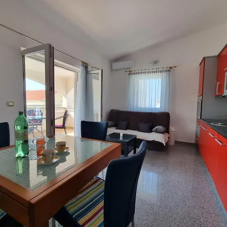 Apartment Daisy Novalja Exterior photo